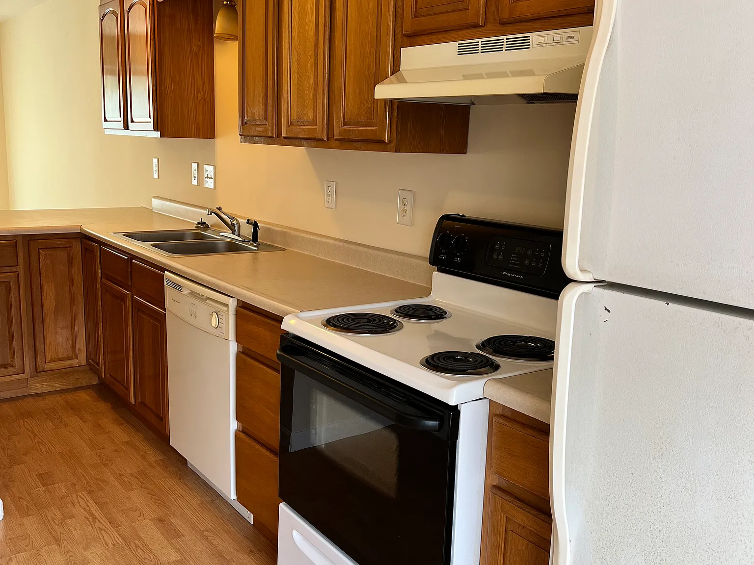 2 bed, 1.5 bath, 1152 sqft, $1,200 — Photo 4