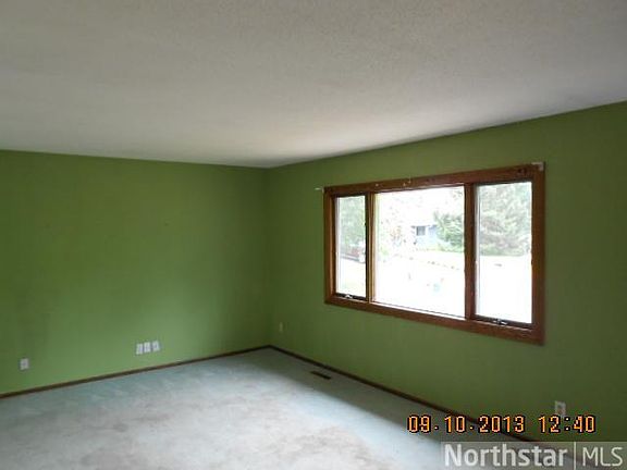 2nd image of 11517 22nd Ave S