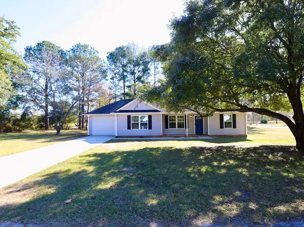 8 Bland St, Mayesville, SC 29104