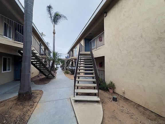 5th image of 1328 Iris Ave Unit 5