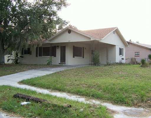 1st image of 407 Maggie Cir