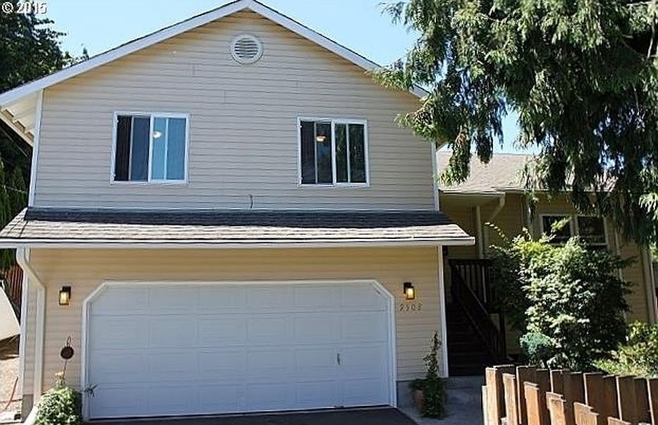 Front of house from driveway