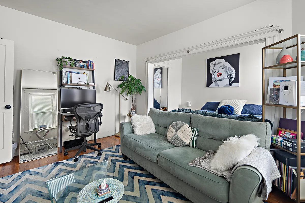 Photo 2 of 13 - 1677 Commonwealth Ave #18 - Brighton, MA Building Photo - 1677 Commonwealth Ave #18