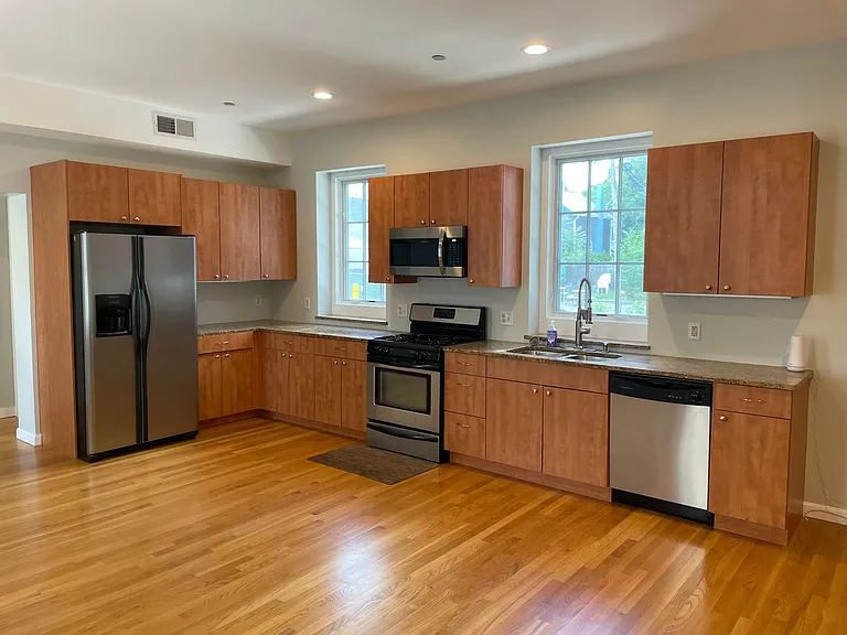 1488 Westminster St #4 — Photo 1