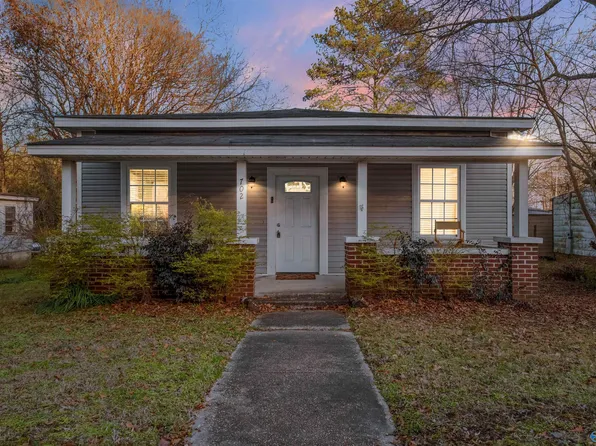 702 28th St N, Pell City, AL 35125