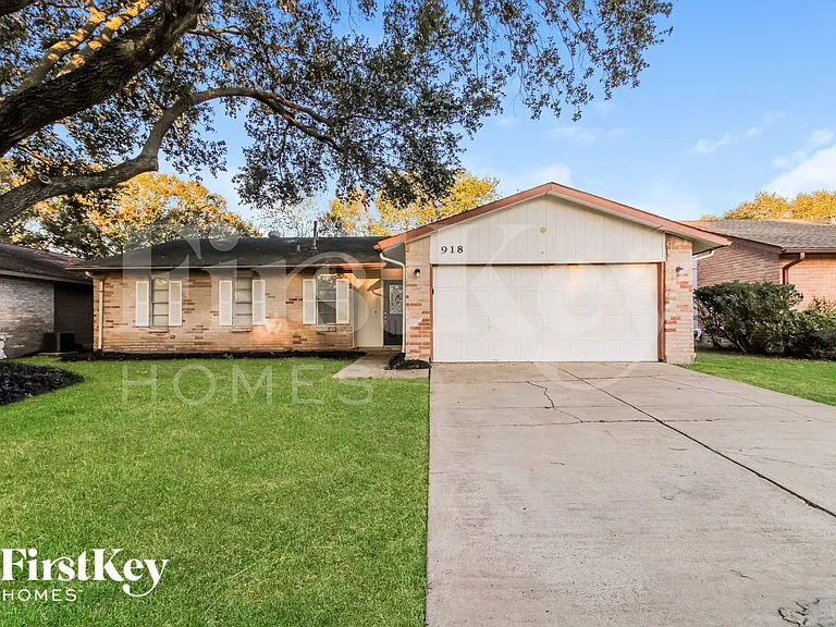 918 Cheyenne Meadows Dr — Photo 1