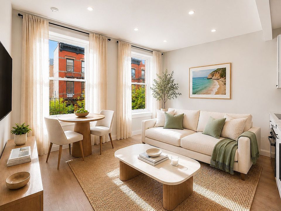 1st image of 90 Bedford St #1R