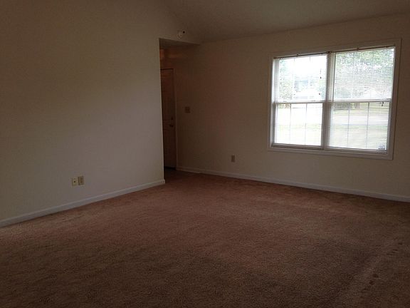 4th image of 9 Crooked Creek Dr