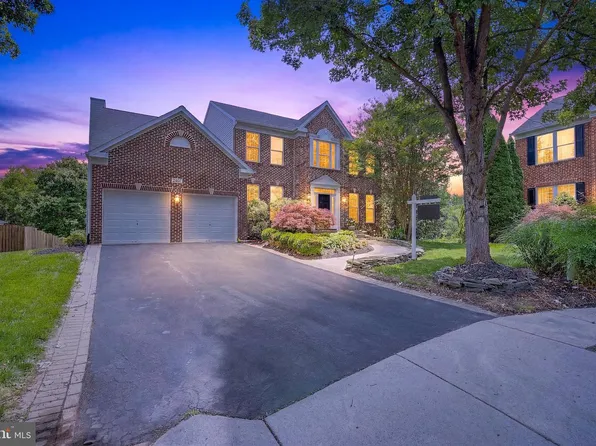 2407 Lawndale Ct, Gambrills, MD 21054