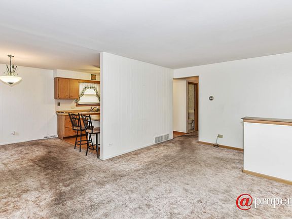 Living Room / Dining Room