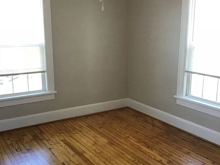 406 & 408 N 5th Ave NE — Photo 10