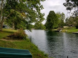 8703 W White Oak Ln, Columbus, IN 47201