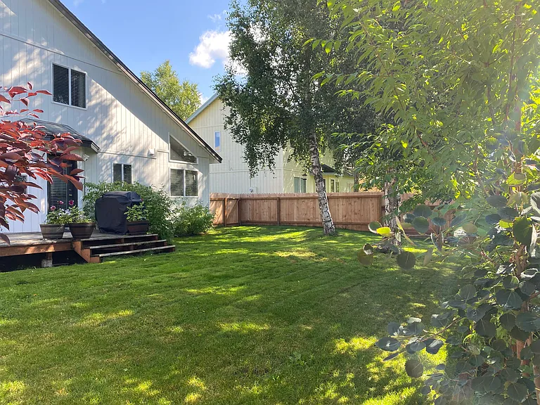 760 Hunt Cir — Photo 4