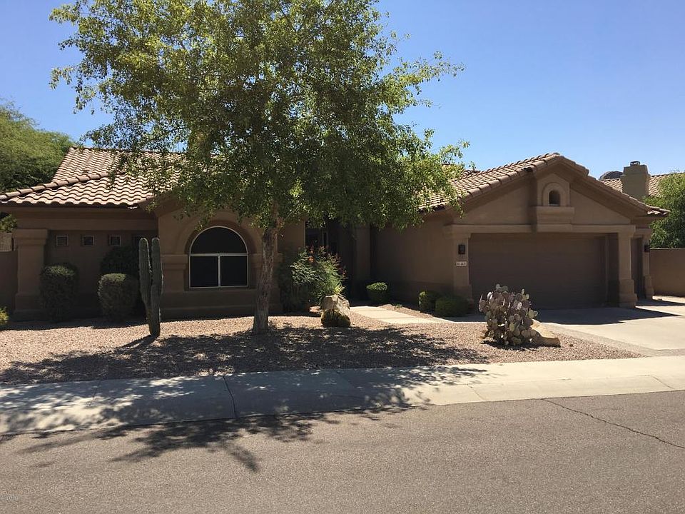 1st image of 1337 E Desert Flower Ln