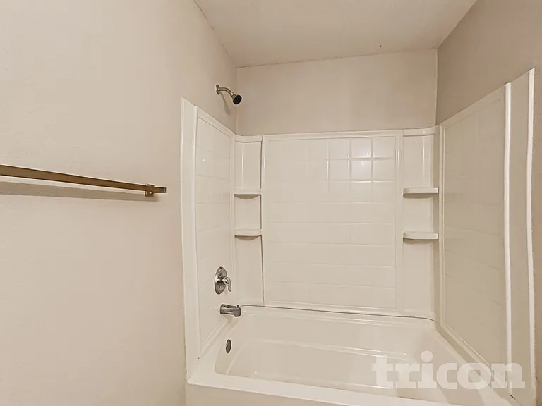 1412 Royal Meadows Trl — Photo 13