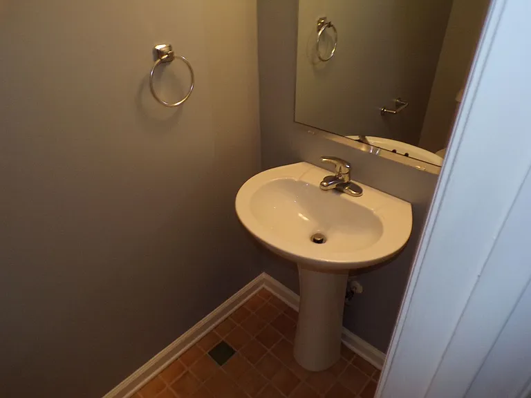 109 Spring Meadow Cir — Photo 8