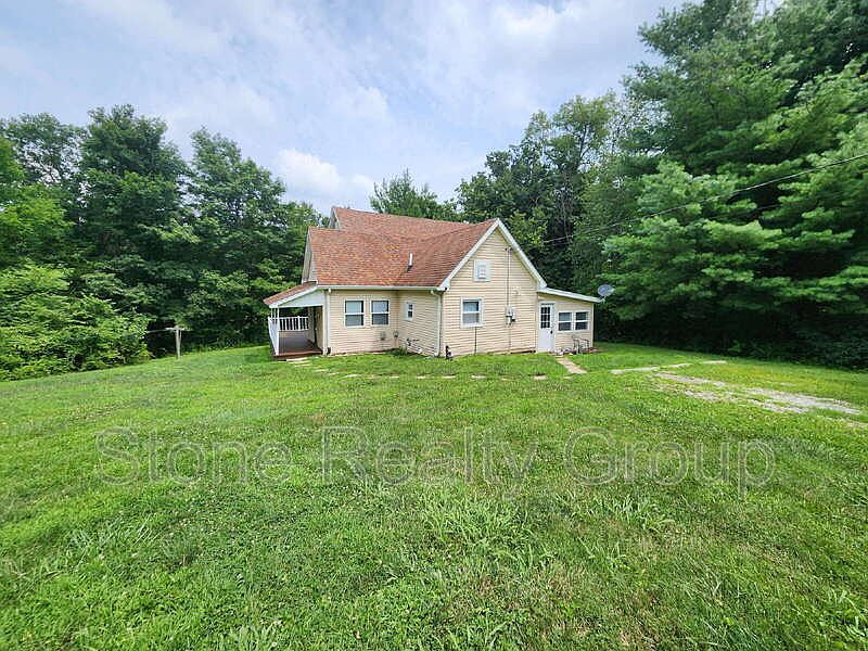 1st image of 1102 E Circle Dr