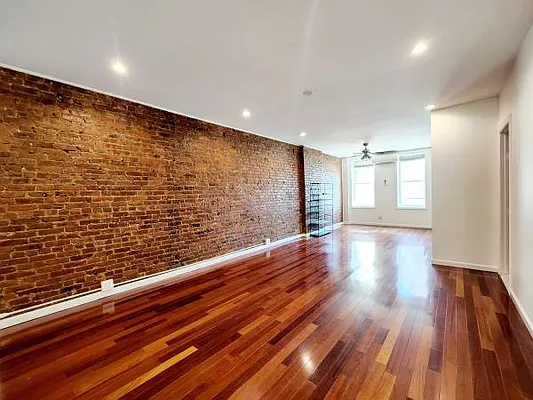 Rented by Brooklyn Property Group LLC | media 29