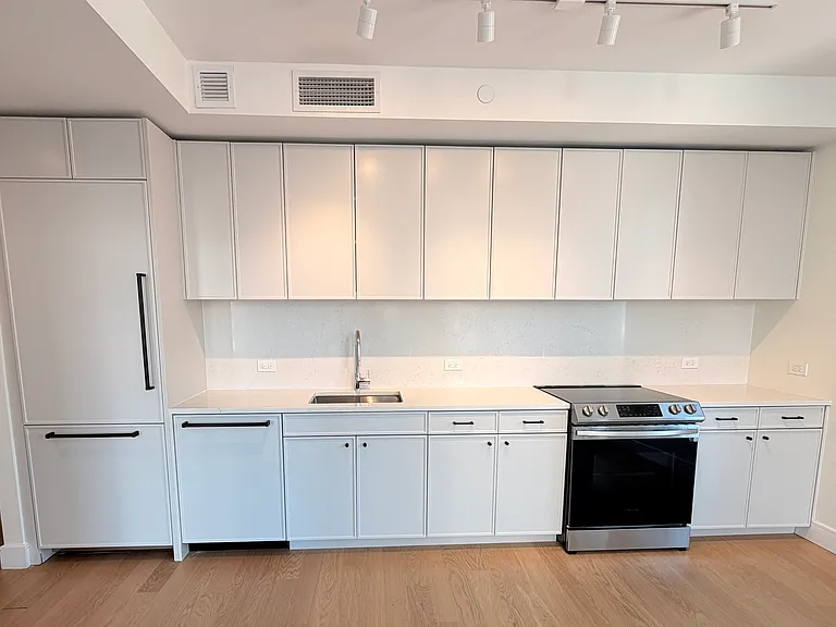 420 Carroll St #3230 — Photo 3
