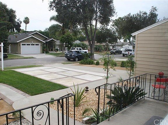reinforced decorative concrete slab available for extra parking.