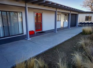 15090 Pocahontas Rd, Apple Valley, CA 92307