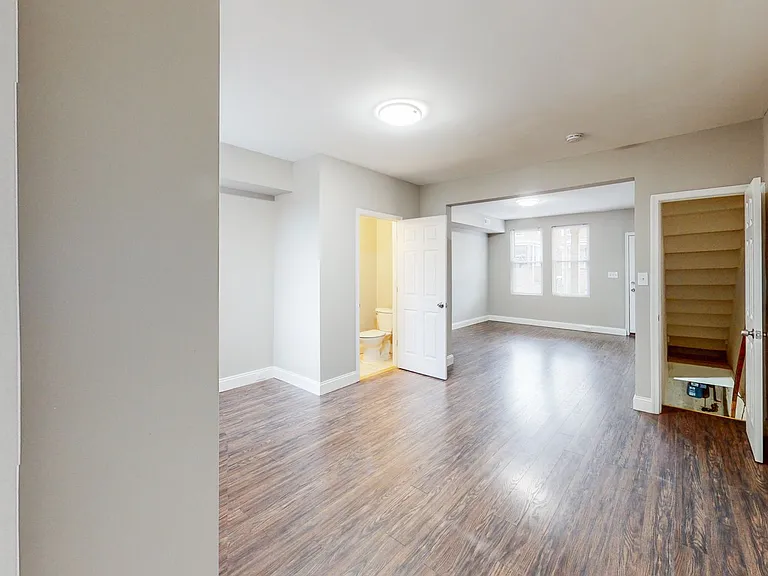 2867 Mayfield Ave — Photo 9