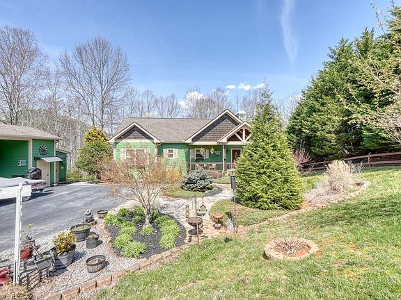 5th image of 2561 Dune Rd