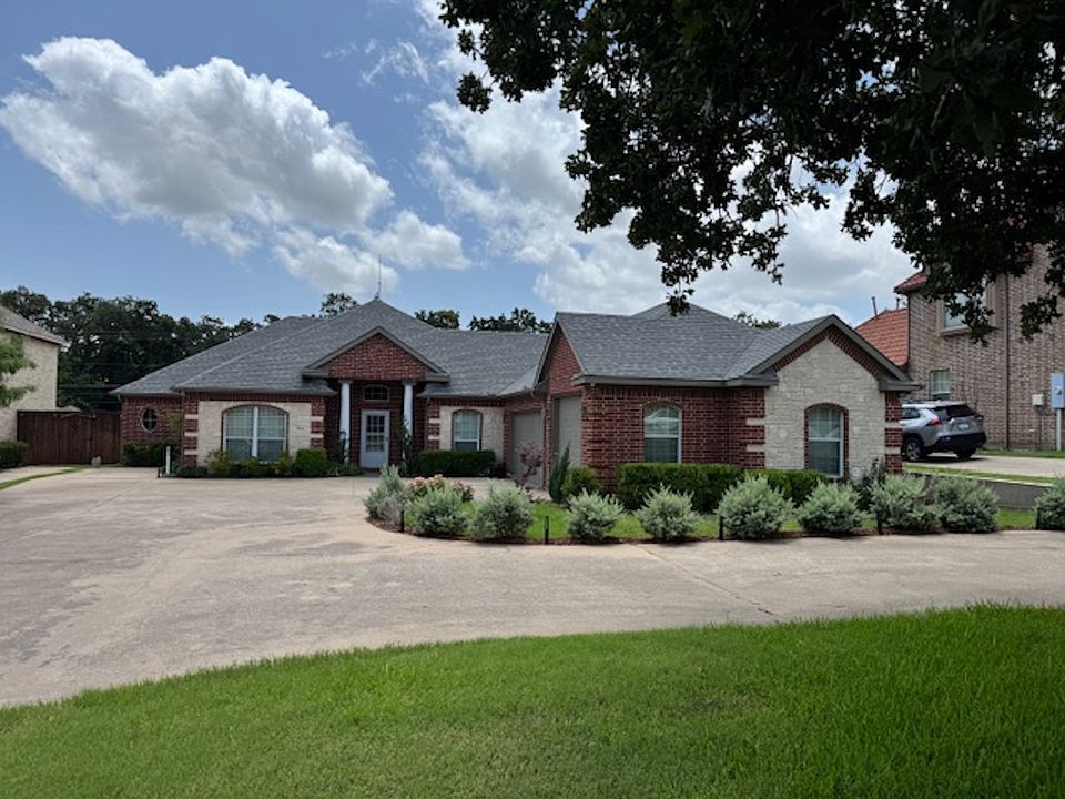 1st image of 3840 W Pioneer Dr