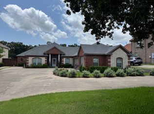 3840 W Pioneer Dr, Irving, TX 75061