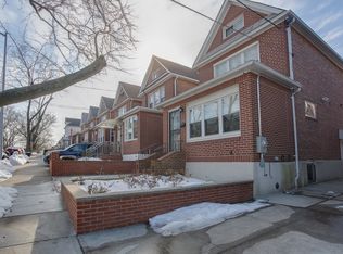 5240 66th St, Maspeth, NY 11378