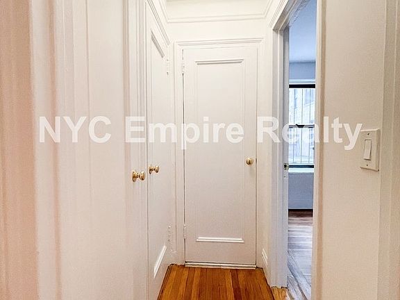 4th image of 545 W End Ave APT 1-F