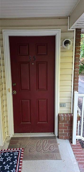 1st image of 35 Forest Dr