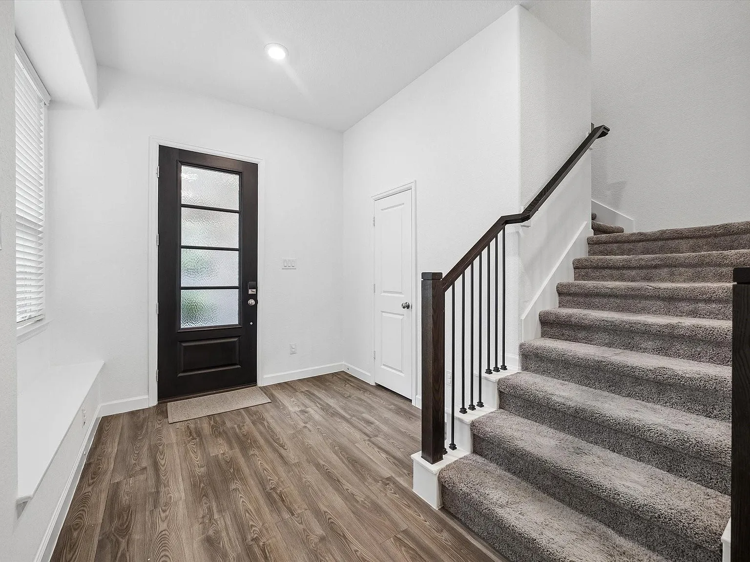 3 bed, 2.5 bath, 2030 sqft, $2,900 — Photo 4