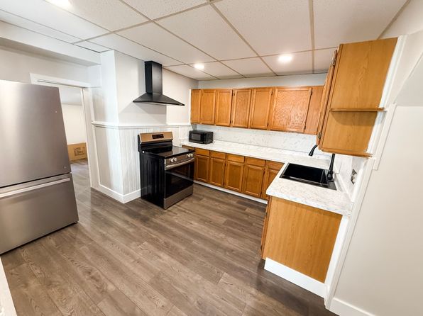 15 N Main St #1