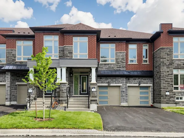 43 Schmeltzer Cres, Richmond Hill, ON L4E 1K9