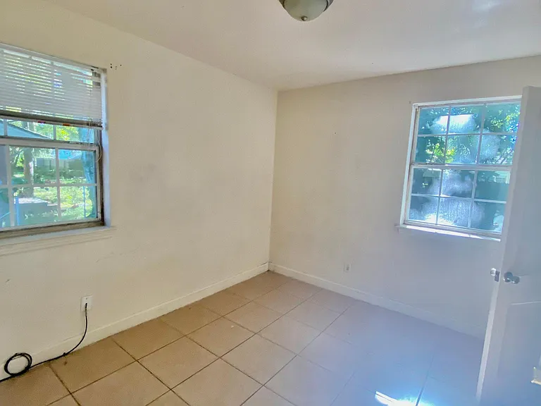 2114 Spring Park Rd — Photo 38