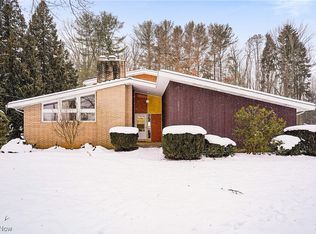 5671 Caranor Rd, Kent, OH 44240