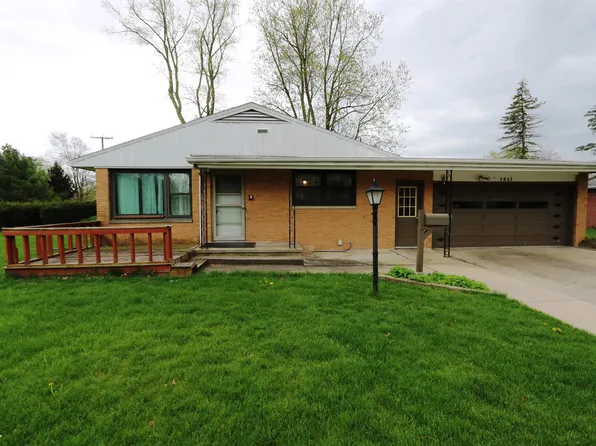 2621 Riverview Pl, Elkhart, IN 46516
