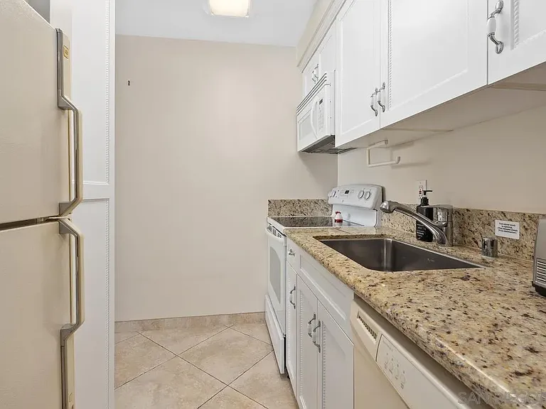 1720 Avenida Del Mundo #1501 — Photo 14