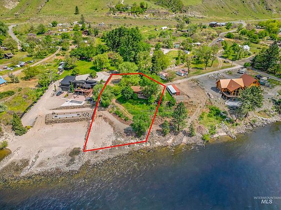 2nd image of 151 Cow Creek Rd