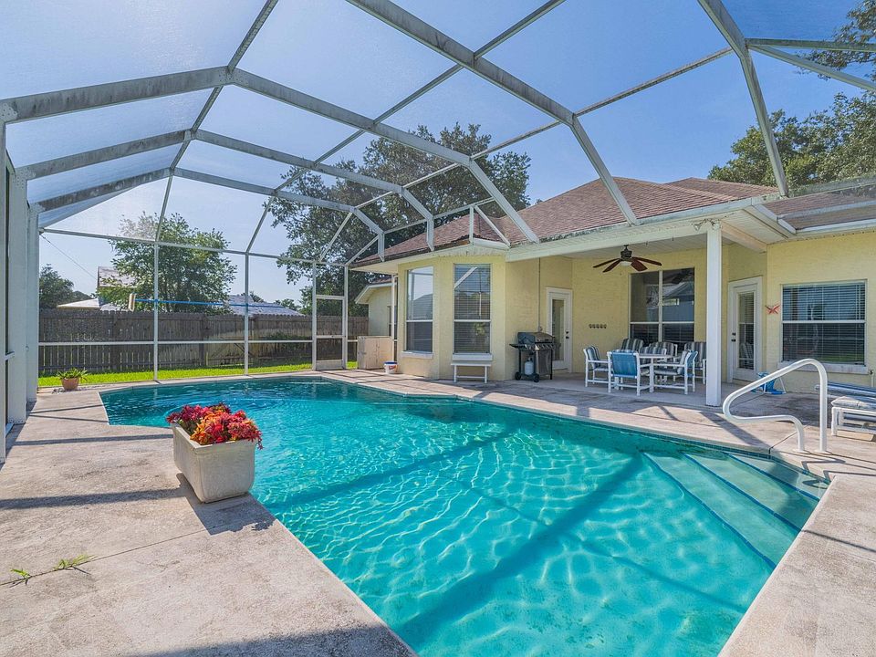 1st image of 104 Fonseca Dr
