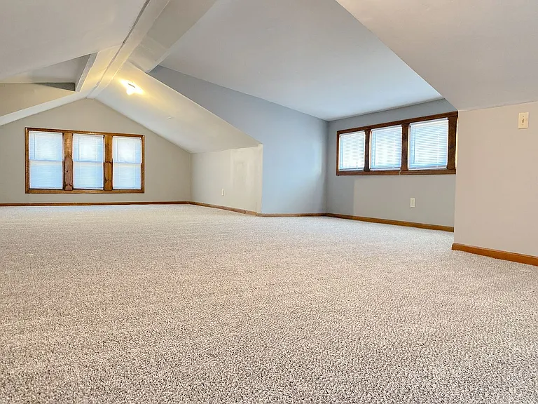 2436 Laurel Ave — Photo 26