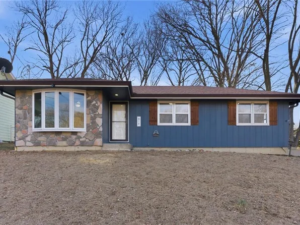 914 Madison St, Leavenworth, KS 66048