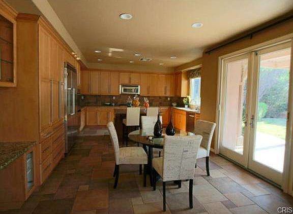 3rd image of 25656 Elmwood Ln