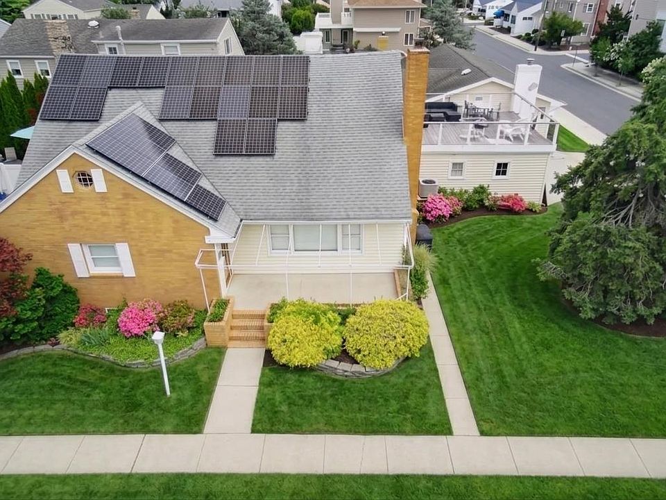 1st image of 301 N Essex Ave