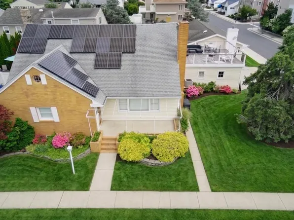 301 N Essex Ave, Margate, NJ 08402