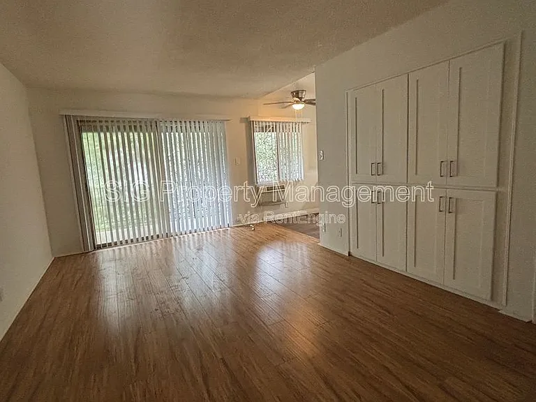 10424 Parr Ave — Photo 4