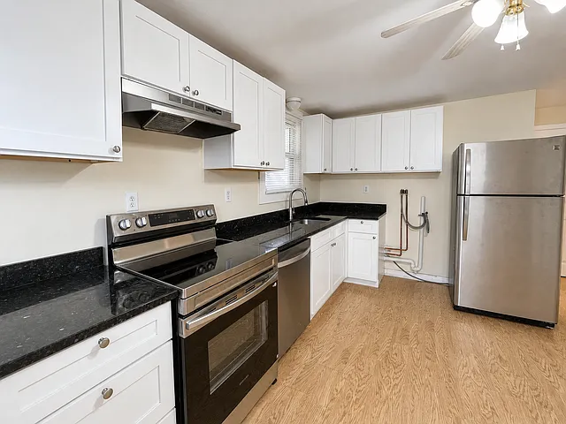 127 Norfolk St #1 — Photo 11
