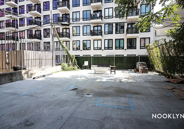 238 Pulaski St #6B — Photo 17