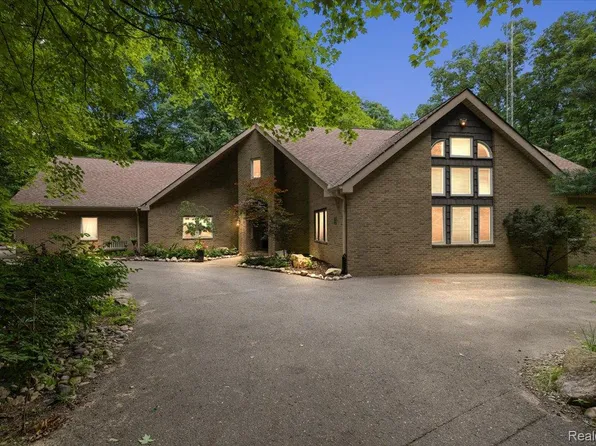 4219 Gardner Rd, Metamora, MI 48455